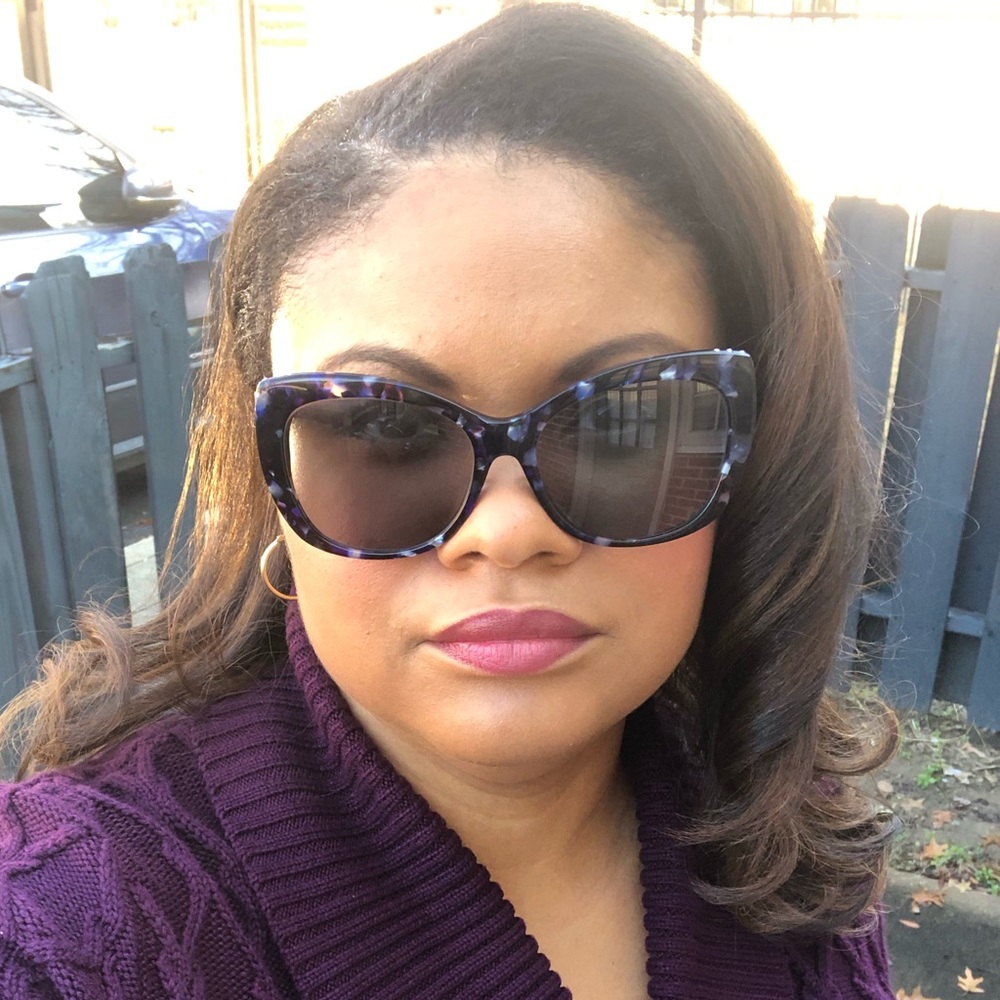 Meet your Posher, Simone